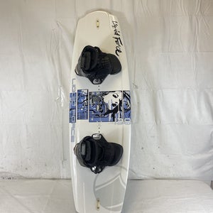 安い売り - 未使用 Liquid Force Balance 135 Wakeboard - 値上がり