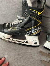 Junior Used CCM Super Tacks AS3 Hockey Skates Regular Width Size 7