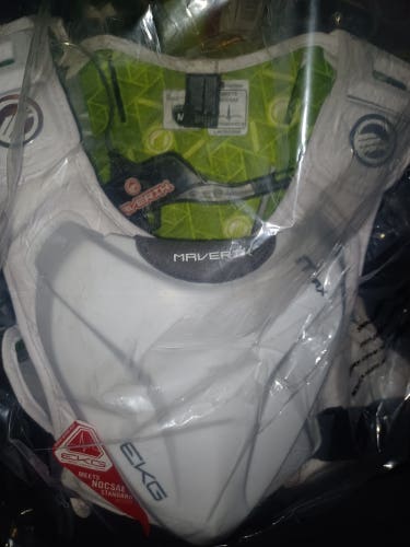 Adult New large Maverik MAX EKG Shoulder Pads