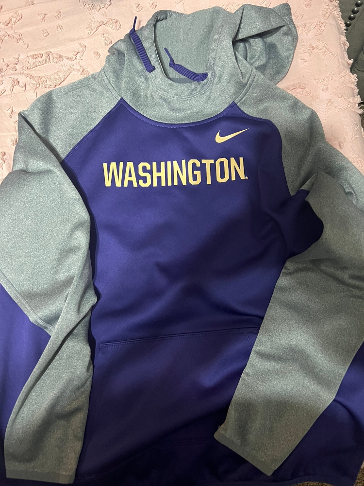 Purple Used Large Nike Sweatshirt