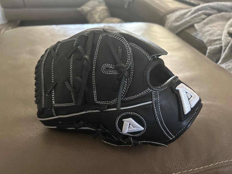 44 Pro 574 Baseball Glove  New and Used on SidelineSwap