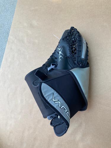 Used Bauer X:40 Regular Goalie Glove