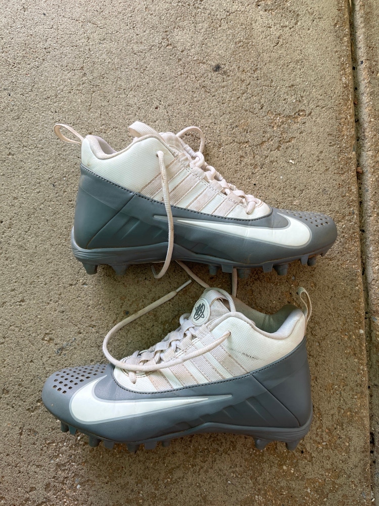 Used Men's 4.5 Molded Nike Cleat