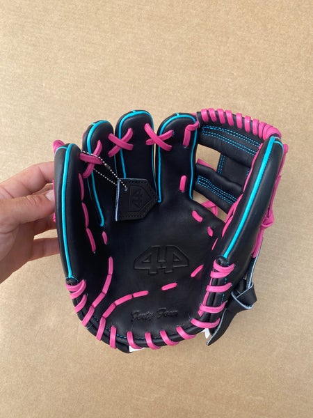 Custom Baseball Gloves