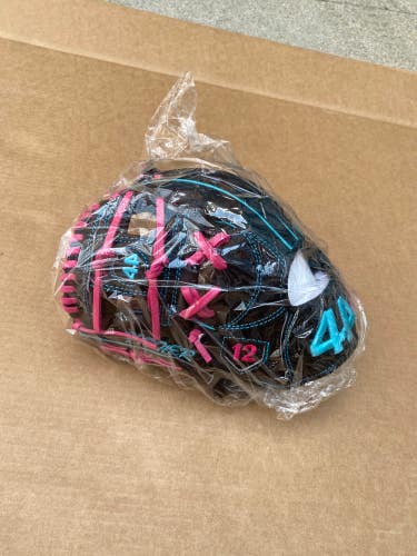 44 Base Model Customized Baseball Glove