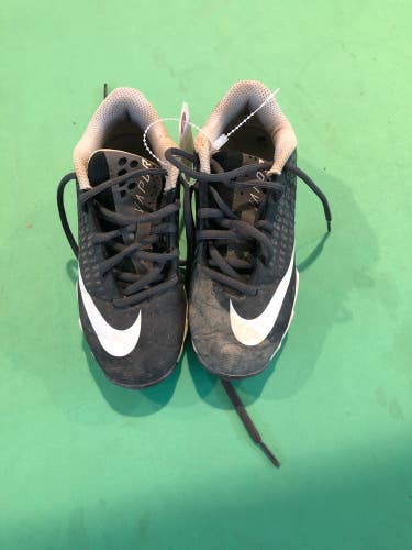Used Youth 13C Molded Nike Vapor Baseball Cleats