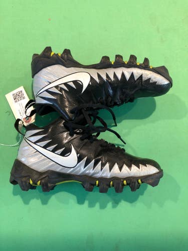 Used Youth 1.0 Molded Nike Alpha Baseball Cleats