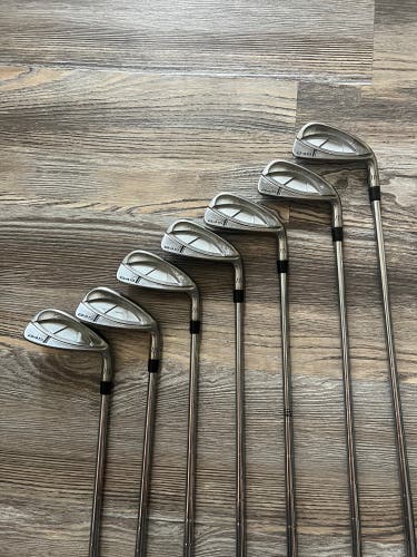 USED Tommy Armour 845 Stripe Iron Set