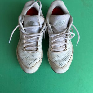White Used Women's Men's 5.5 (W 6.5) Molded New Balance Mid Top Footwear