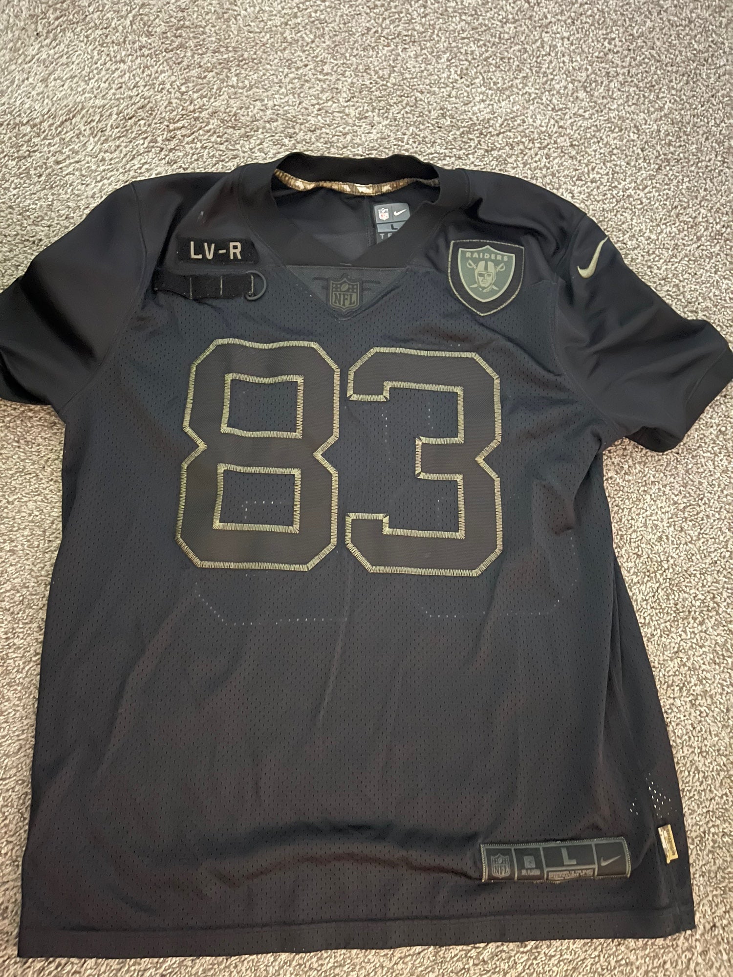 Black NWOT Large Nike vapor elite Carson Wentz Philadelphia Eagles jersey