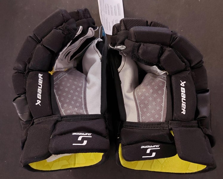 New Bauer Supreme M3 Gloves (1061901)