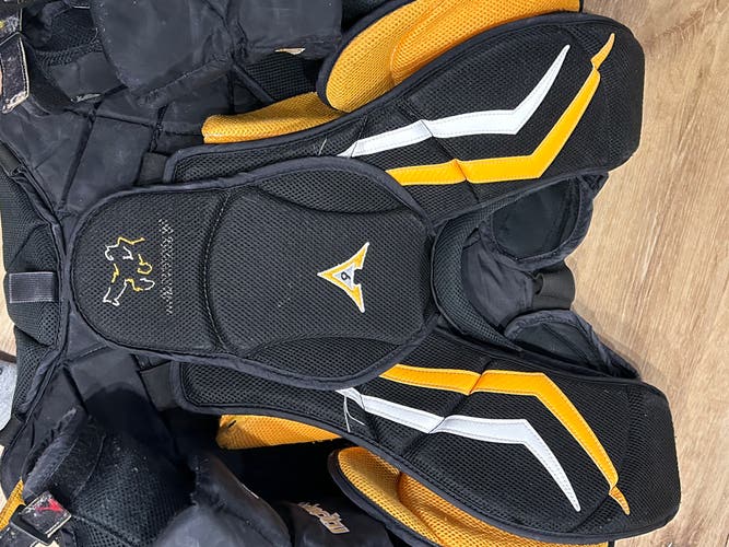 Used Small Vaughn Velocity V6 Goalie Chest Protector