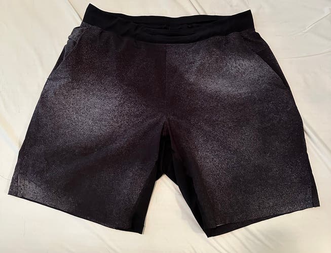 Lululemon men’s shorts size large