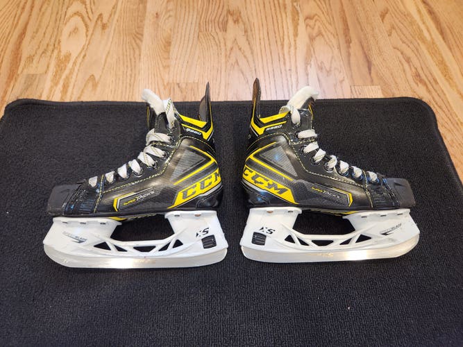 Used Junior CCM Super Tacks 9380 Hockey Skates Size 1.5