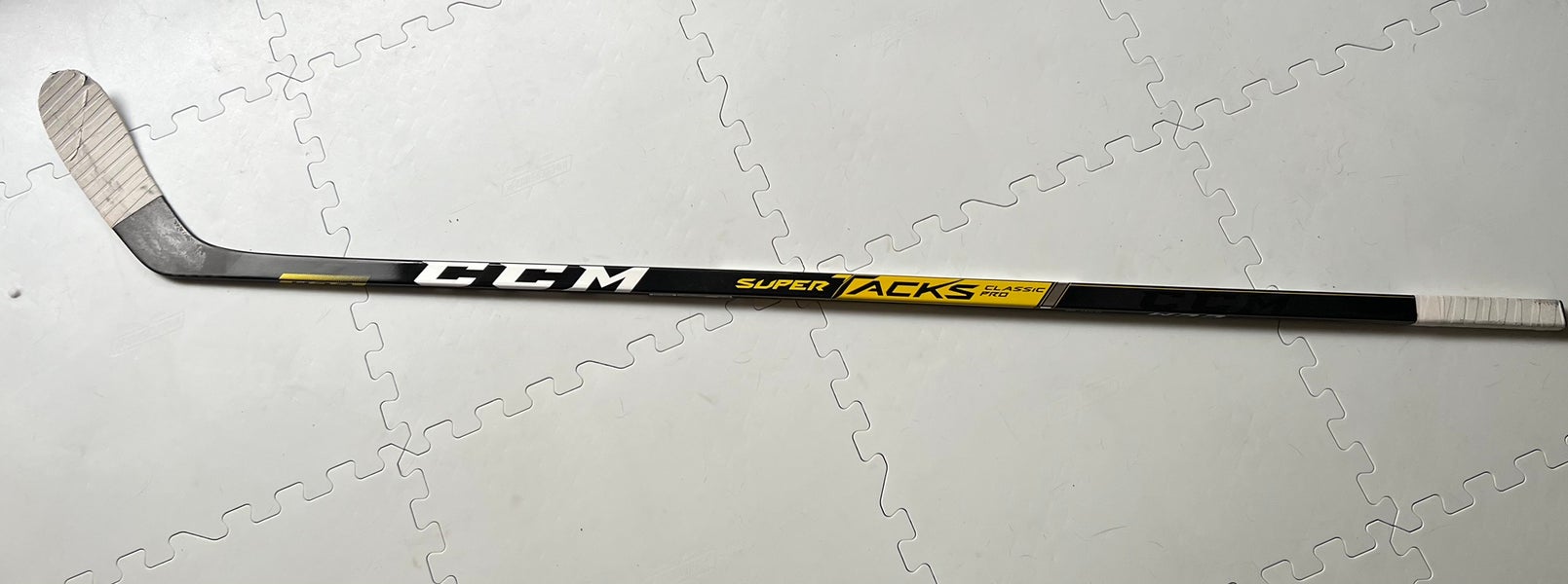 Used Senior Right Handed Hockey Stick