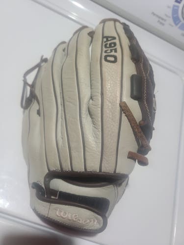 Used Right Hand Throw Wilson A950 Softball Glove 12.5"