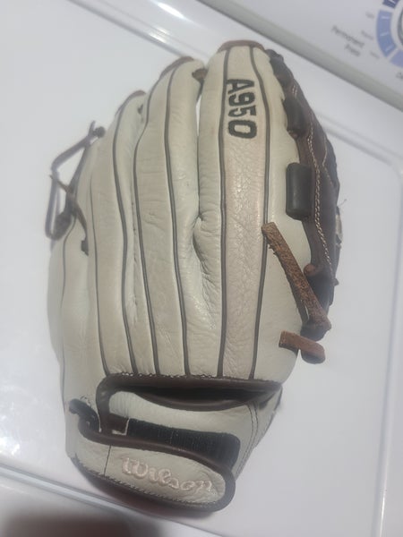 Used Right Hand Throw Wilson A950 Softball Glove 12.5"