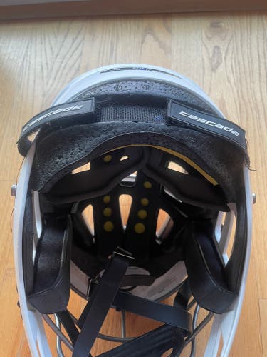 Player's Cascade CS-R Youth Helmet