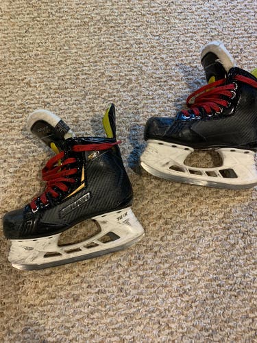 Used Bauer Regular Width Size 1.5 Supreme S27 Hockey Skates