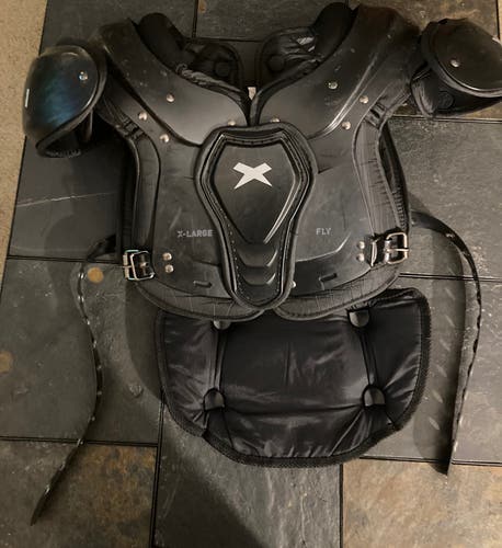 Youth XL Xenith Fly Shoulder Pads with Battle Back Plate