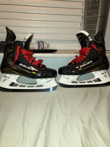 MAKE OFFER! BAUER M5 PRO (SIZE 7 FIT2)