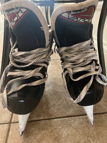 Used Bauer Regular Width Size 8.5 Vapor X2.9 Hockey Goalie Skates