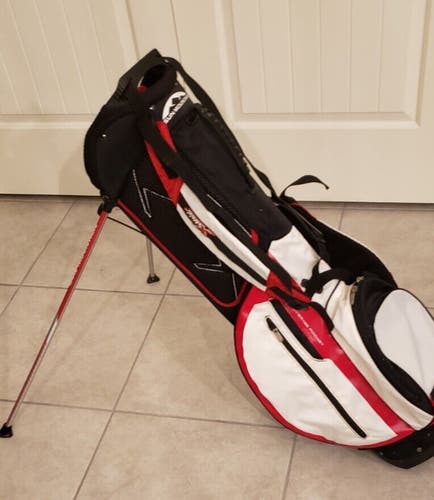NWOT PERFECT SKY MOUNTAIN 3 WAY STAND GOLF BAG W X STRAP SYSTEM RED WHITE BLACK