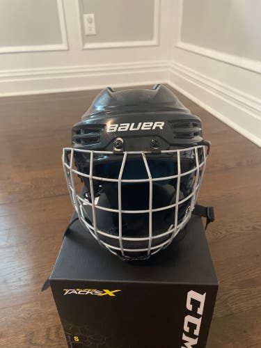 Used Youth Bauer Prodigy Helmet