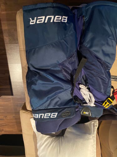 Senior Medium Bauer Supreme 3S Pro Hockey Pants