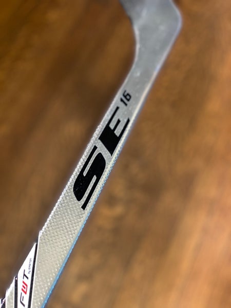 Easton SE16 Hockey Stick Lefty Mid Senior Pro Stock | SidelineSwap