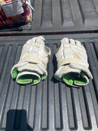 Maverick M4 Lacrosse Gloves