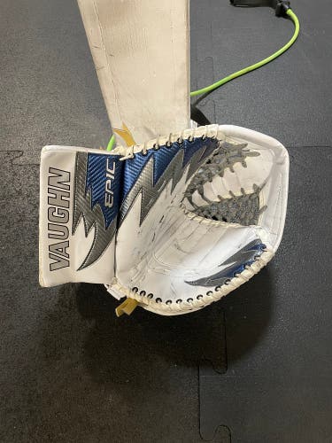 Used Vaughn Epic 8800 Glove