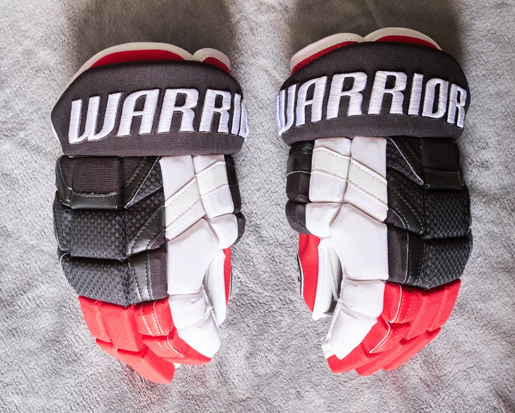 Chicago Blackhawks 2015 Winter Classic Pro Stock Warrior Covert DT1 Hockey Gloves Senior 14"