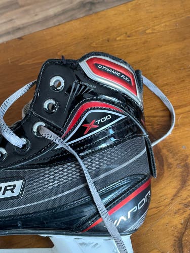 Bauer vapor x700 senior goalie skates 7.5