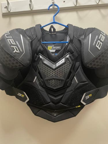 Senior Large Bauer  Supreme 3S Pro Shoulder Pads