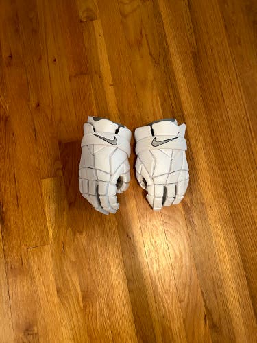 Used Player's Nike Large Vapor Lacrosse Gloves