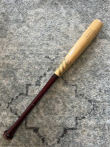 Used Marucci Maple Cutch 22 Bat (-6) 22 oz 28"