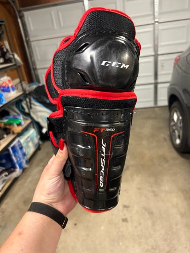 Lightly Used CCM Youth 9” JetSpeed FT350 Shin Pads