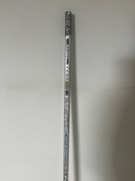 Senior Used Right Handed Easton Original Synergy Hockey Stick Heel Pattern