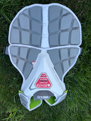 New Medium Maverik Max Chest Protector