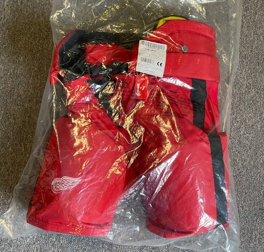 New CCM Detroit Red Wings Reverse Retro Hockey Pants