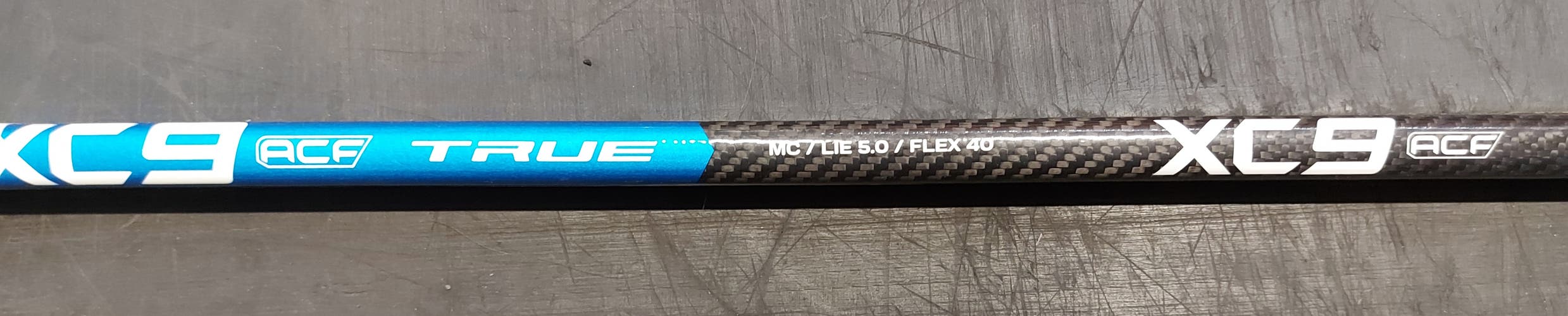 New TRUE XC9 Junior Right Handed Hockey Stick MC/LIE 5.0/FLEX 40