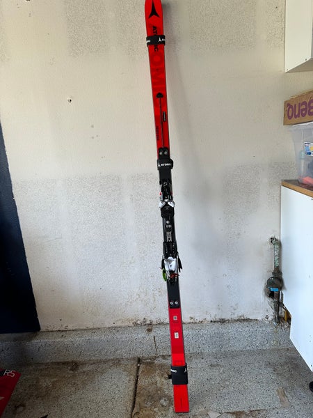 Used Atomic DH skis 215cm With Bindings
