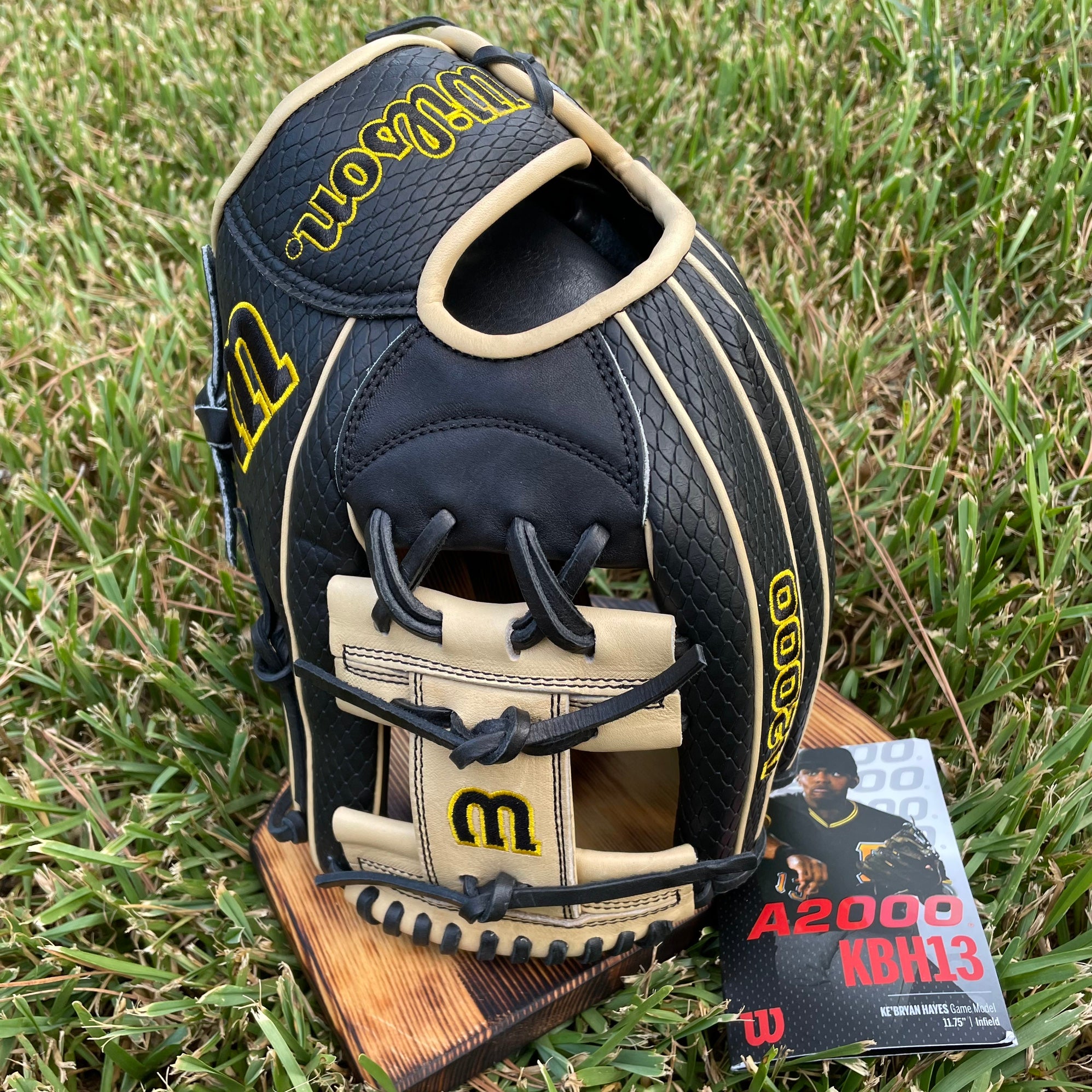 Wilson A2000 Ke'Bryan Hayes WBW101037 11.75 Baseball Glove - 2022 Model