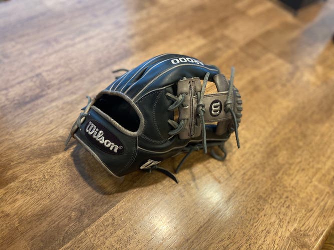 Restored Wilson A2000 1787 Infield Right Hand Throw Baseball Glove 11.75”