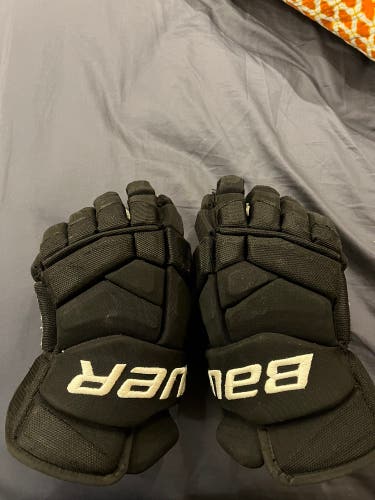 Bauer 14" Pro Stock Supreme 2S Pro Gloves