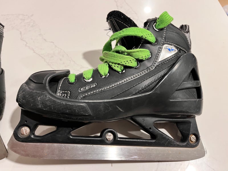 Used CCM Regular Width Size 2.5 Vector 4.0 Hockey Goalie Skates