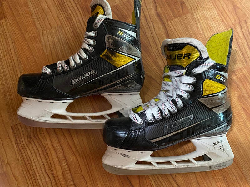 Intermediate Used Bauer Supreme S37 Hockey Skates Regular Width Size 6