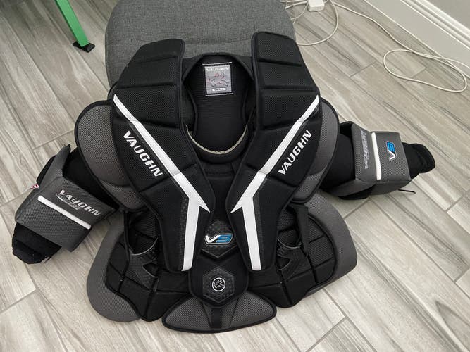 1x Used - Vaughn V9 Pro Carbon Chest Protector