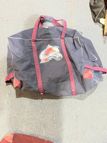 Used Navy Gerry Cosby Colorado Avalanche Player Carry Bag #B